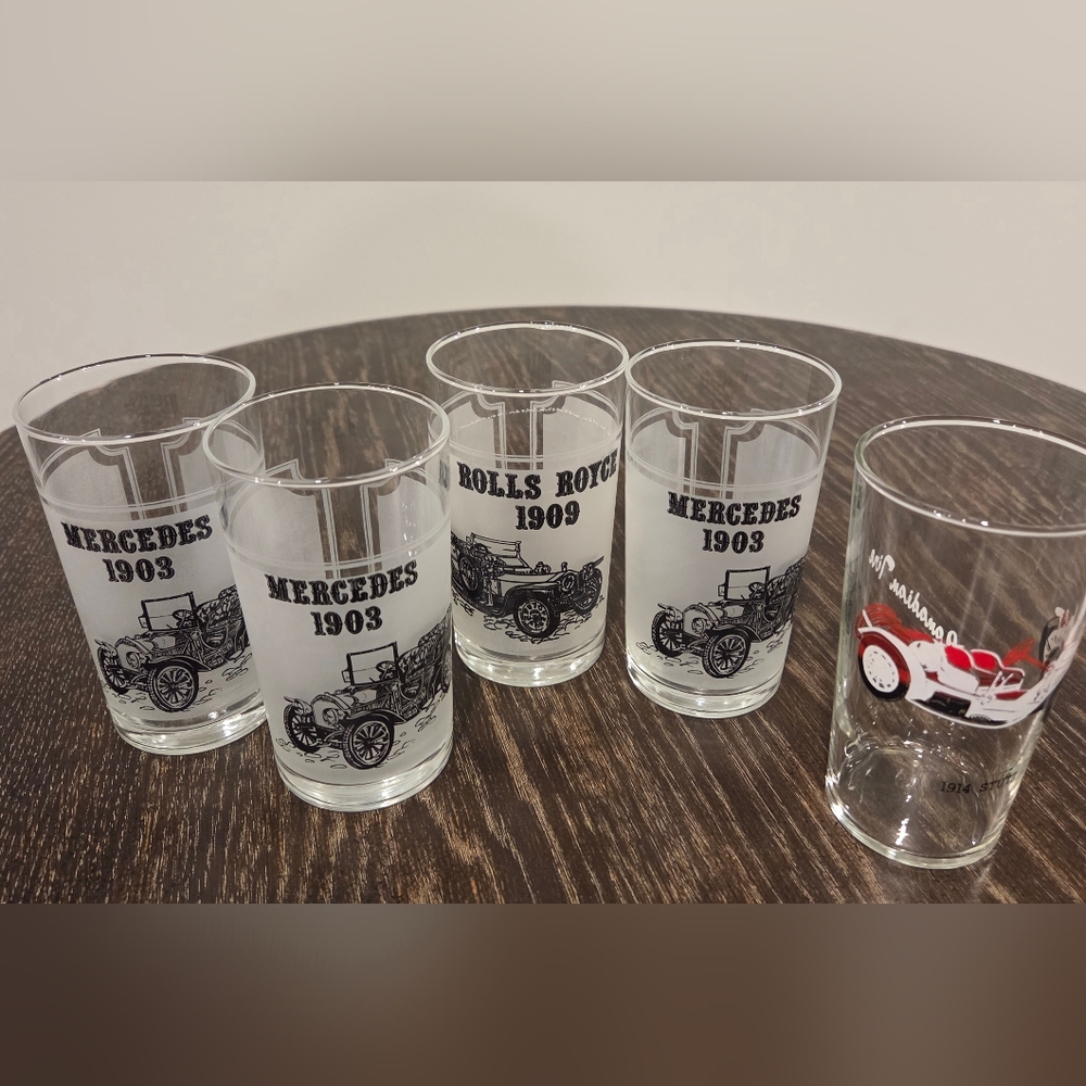 Vintage Classic Car Print Barware Glasses